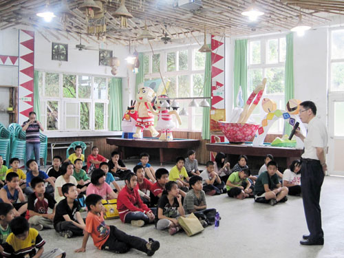 走入校園金融知識宣導活動,102/6/7至新竹縣五峰國小,活動照片,點擊另開大圖